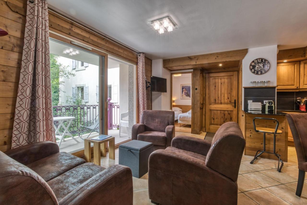 Villa Vallet- Newly Renovated 2 Bedroom Nestled Just Off The Main Street Chamonix Extérieur photo